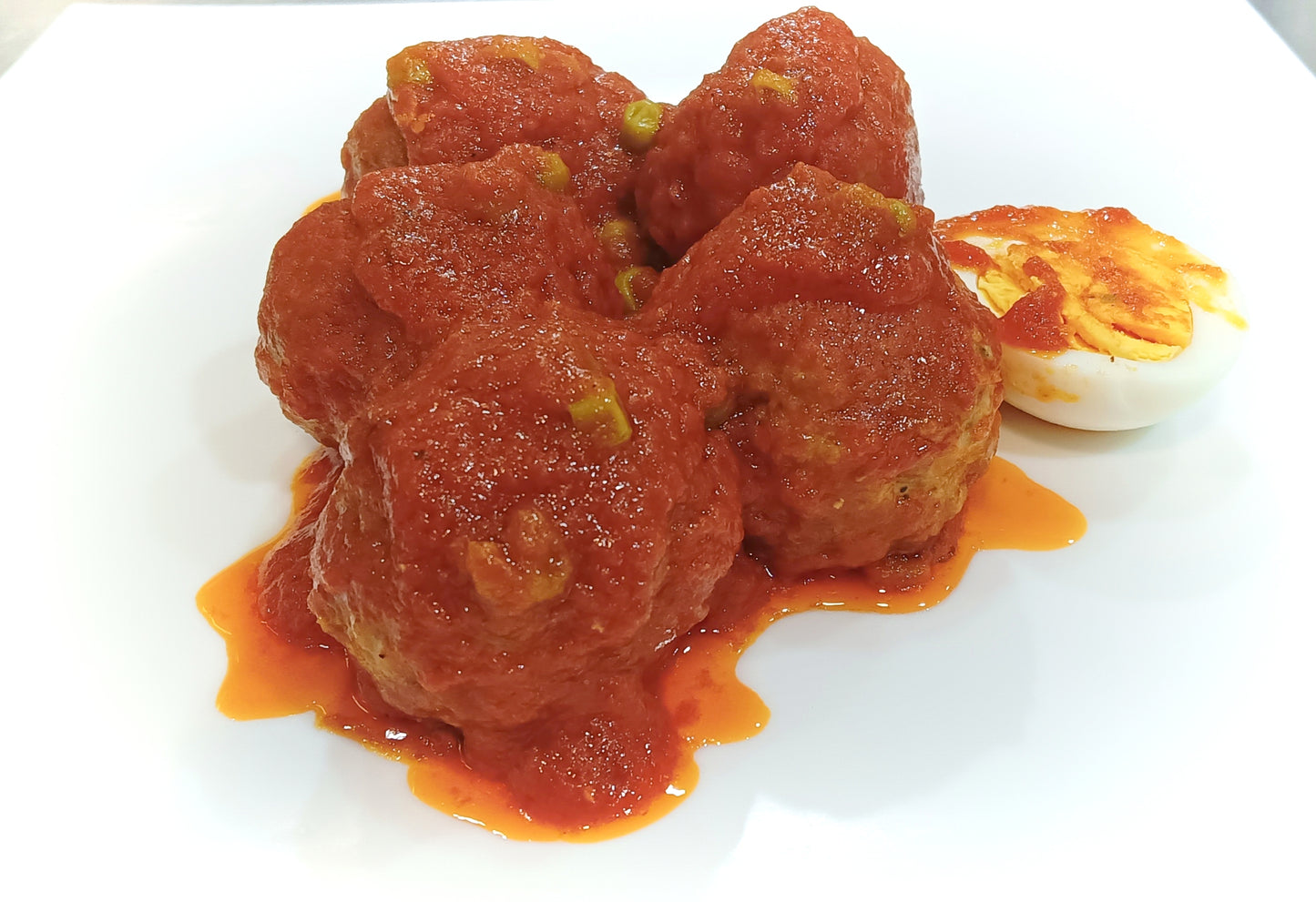 Mandonguilles amb salsa de tomàquet