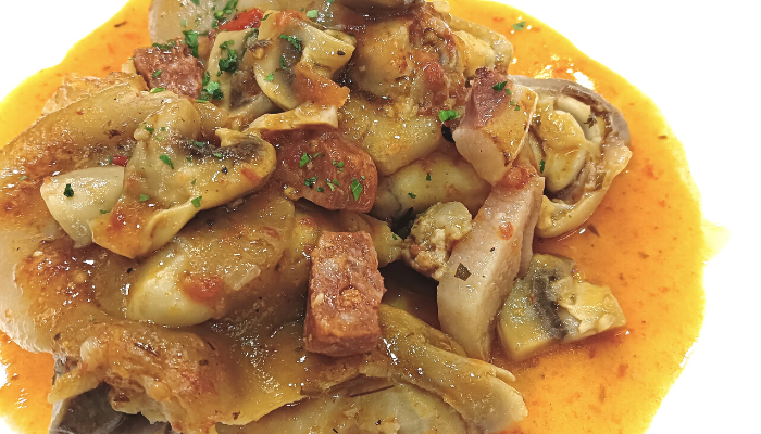 Peus de porc amb xampinyons